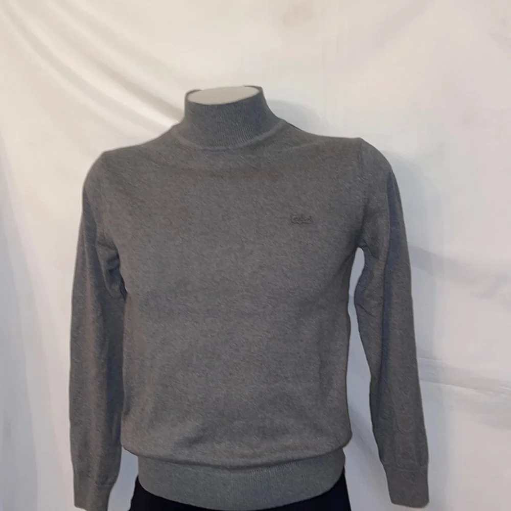 Lacoste sweater - Picture 1 of 5